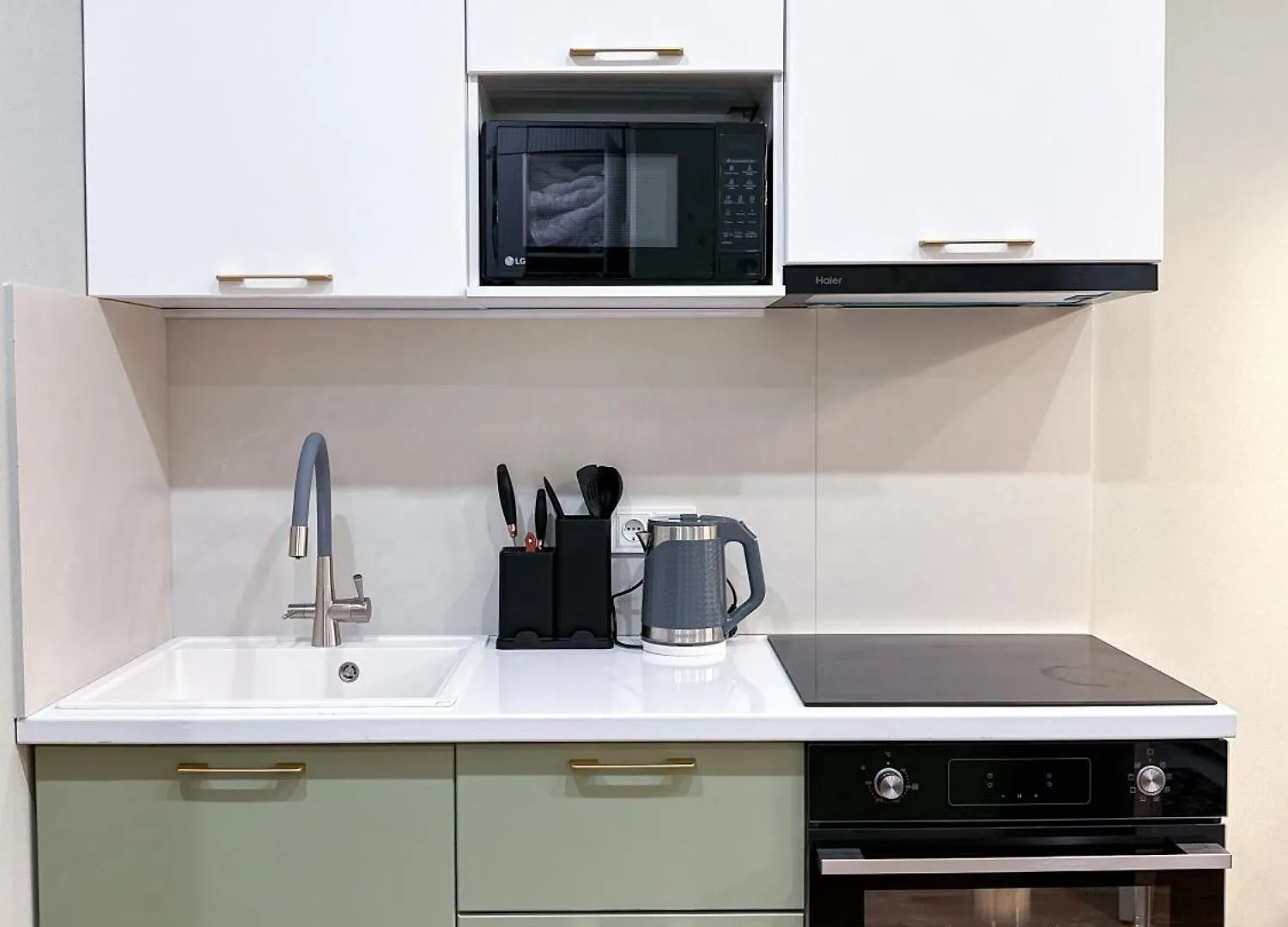 Яркая Студия В Meridian Apartments Almaty
