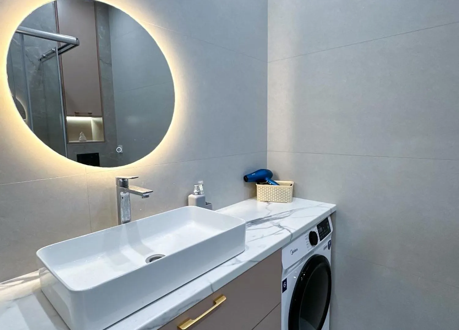 Яркая Студия В Meridian Apartments Almaty