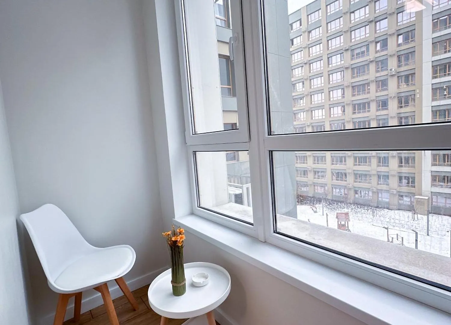 Яркая Студия В Meridian Apartments Almaty 0*,