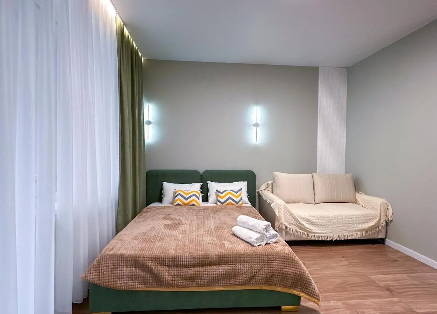 Яркая Студия В Meridian Apartments Almaty