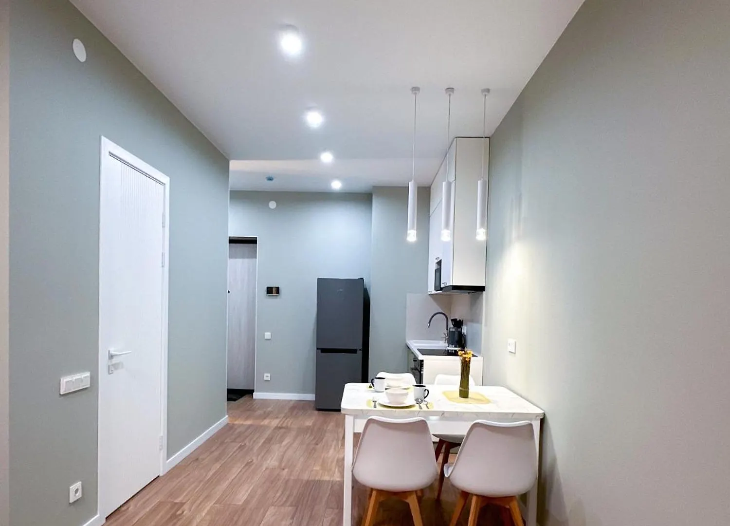 Яркая Студия В Meridian Apartments Almaty